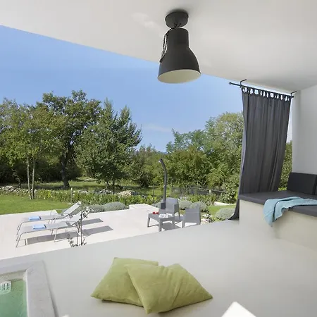 The One - Beautiful With Vast Garden Villa Kozljak